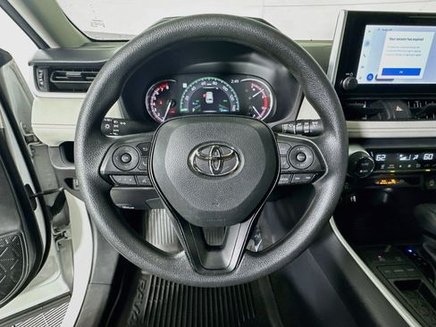 Certified 2025 Toyota RAV4 XLE w/ Convenience Package FWD image 15