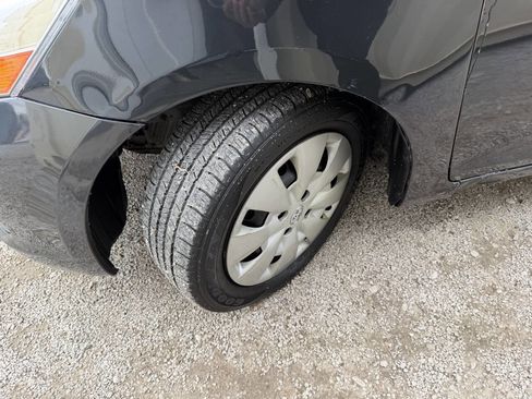 Used 2009 Toyota Yaris Sedan image 17