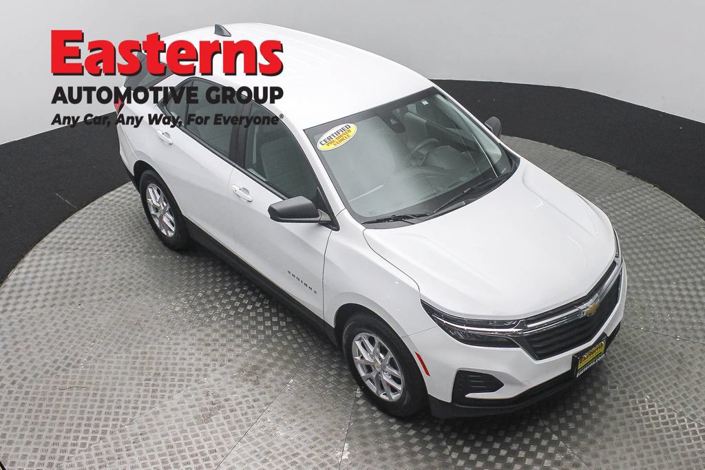 Used 2023 Chevrolet Equinox LS w/ Driver Confidence II Package FWD image 4