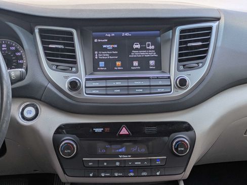 Used 2018 Hyundai Tucson Value w/ Cargo Package FWD image 5