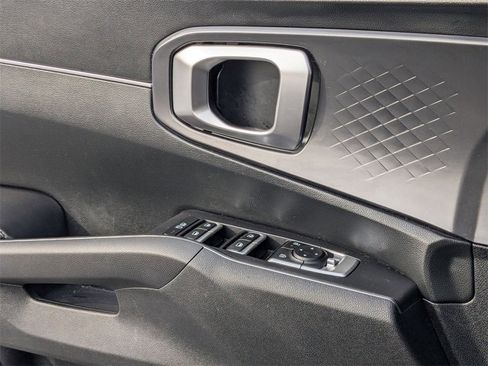 Used 2024 Kia Sorento S image 14