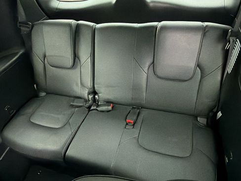 Used 2024 INFINITI QX80 Sensory AWD/4WD image 25