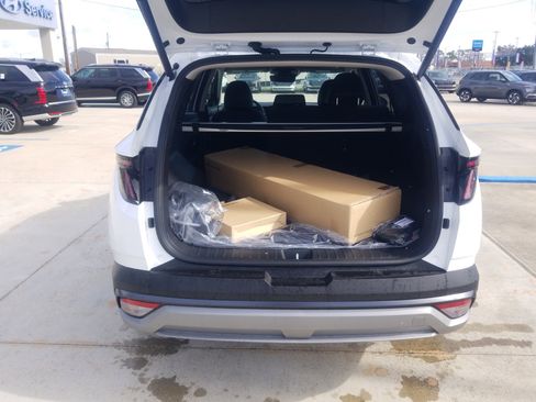 New 2025 Hyundai Tucson SEL AWD/4WD image 13