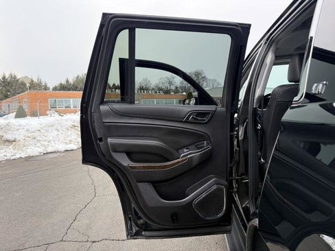 Used 2020 Chevrolet Tahoe LT image 19