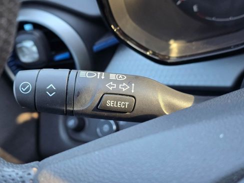 Used 2025 Chevrolet Trax LS w/ Driver Confidence Package image 20