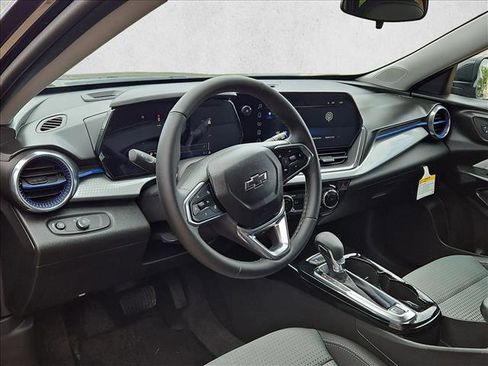 New 2026 Chevrolet Trax LT w/ Driver Confidence Package FWD image 3