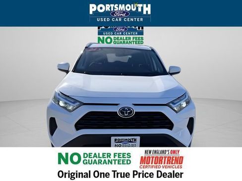 Used 2024 Toyota RAV4 XLE image 9