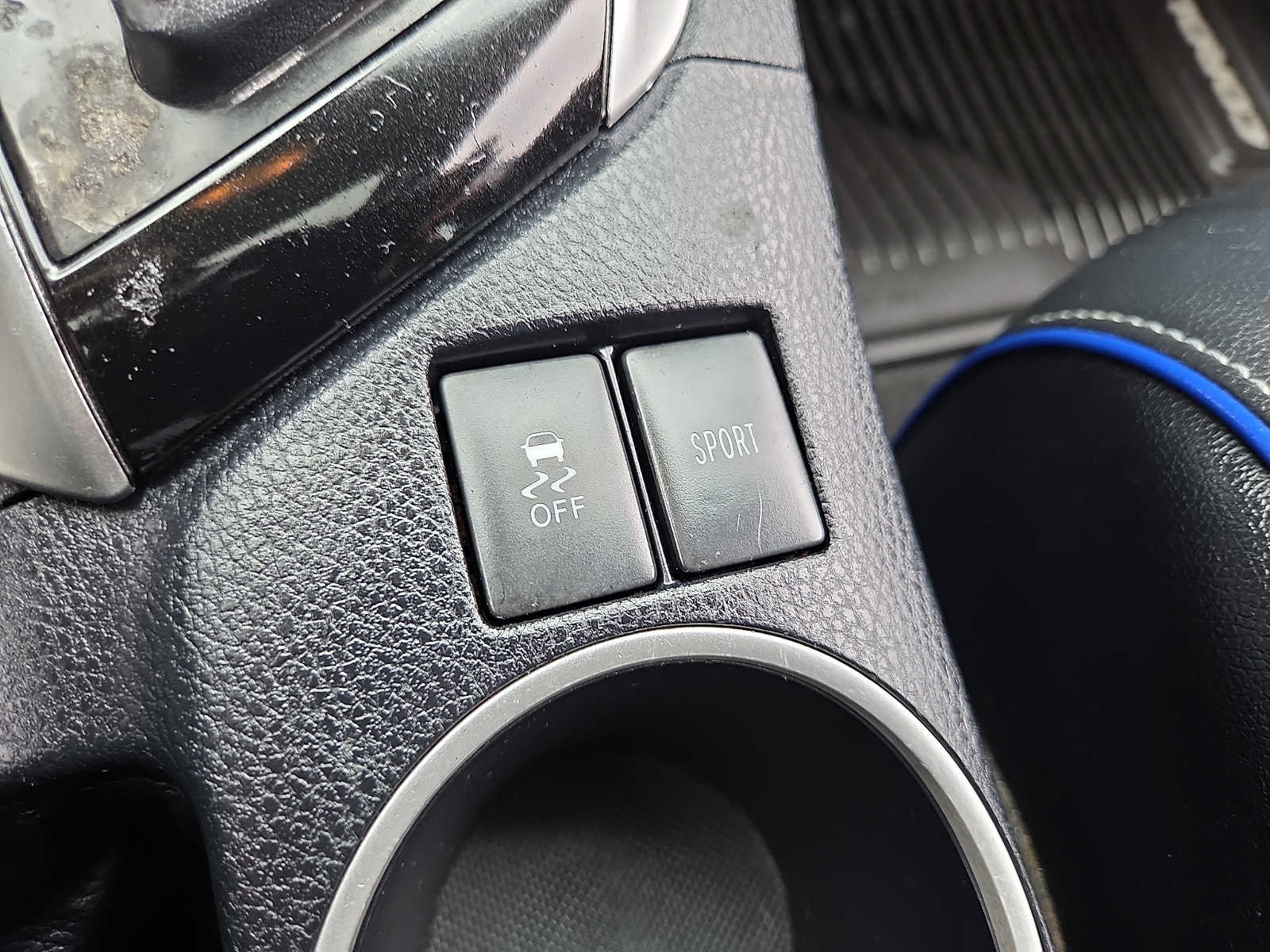 Used 2018 Toyota Corolla XSE FWD image 24