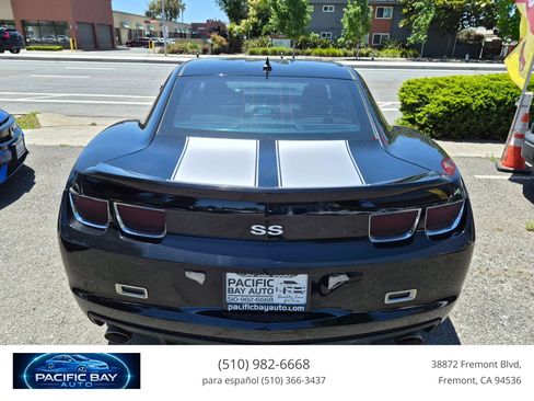 Used 2010 Chevrolet Camaro SS RWD image 6