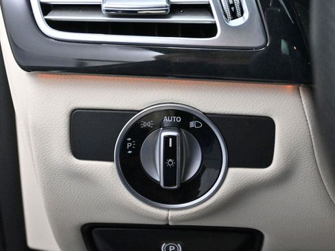 Used 2016 Mercedes-Benz CLS 550 4MATIC image 30