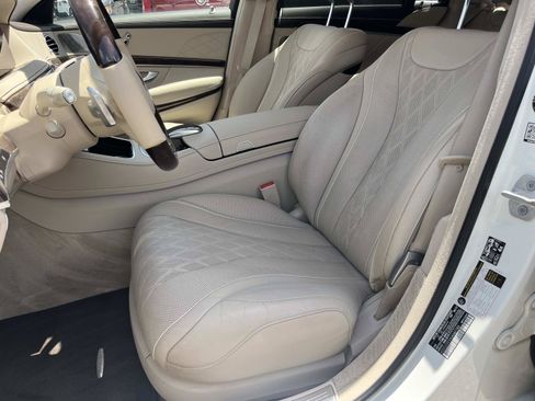 Used 2018 Mercedes-Benz S 560 Sedan image 23