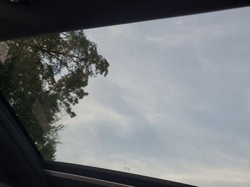 Used 2019 Porsche Cayenne S image 33