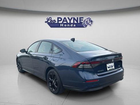 Certified 2025 Honda Accord SE image 7