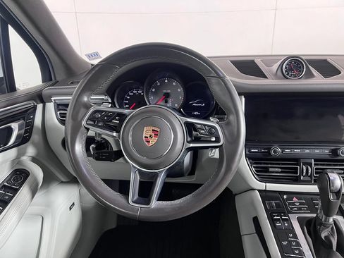 Certified 2020 Porsche Macan S AWD/4WD image 21