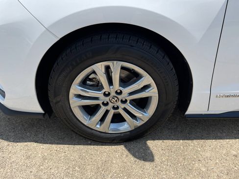 Used 2021 Toyota Sienna XSE AWD/4WD image 33