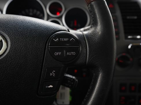 Used 2012 Toyota Sequoia Platinum AWD/4WD image 30