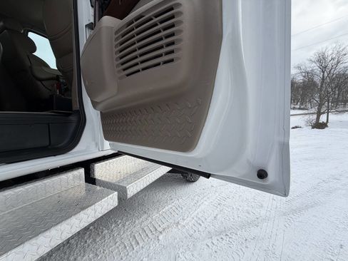 Used 2005 GMC TopKick C4500 4x4 Crew Cab image 66