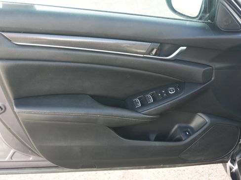 Used 2019 Honda Accord Sport image 14