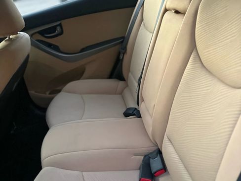 Used 2013 Hyundai Elantra GLS image 16