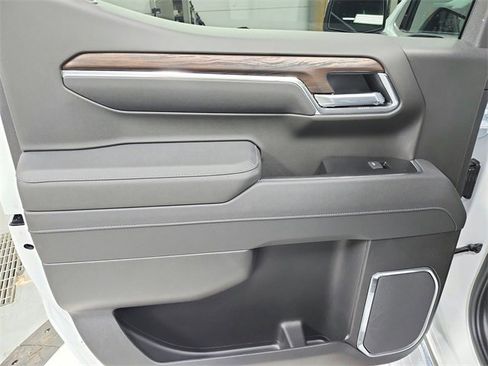 New 2026 GMC Sierra 1500 SLT w/ SLT Premium Plus Package image 38