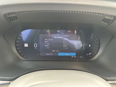 New 2026 Volvo XC60 B5 Ultra w/ Climate Package image 17