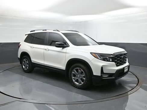 Used 2025 Honda Passport TrailSport image 26