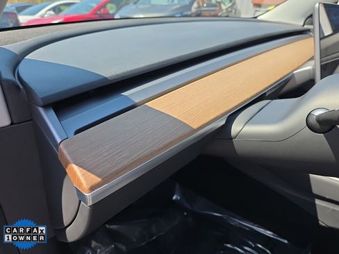 Used 2019 Tesla Model 3 Standard Range Plus image 18