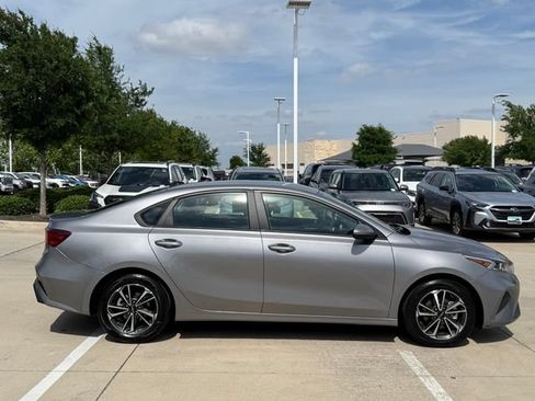 Used 2023 Kia Forte LXS FWD image 5