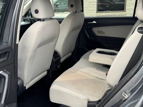 Used 2021 Volkswagen Tiguan S FWD image 14