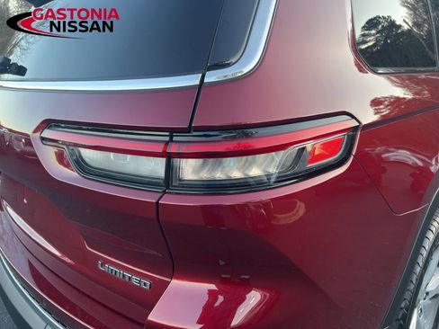 Used 2021 Jeep Grand Cherokee L Limited image 17