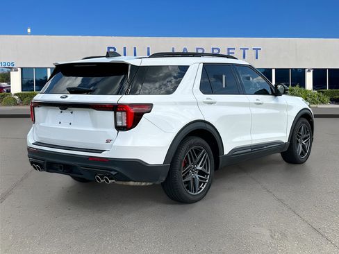 Certified 2025 Ford Explorer ST AWD/4WD image 7
