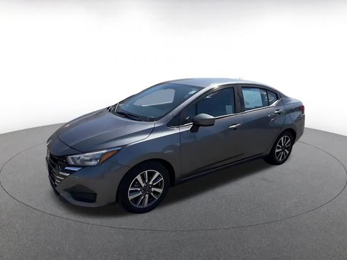 Used 2025 Nissan Versa SV FWD image 8