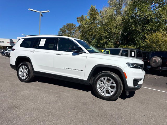 Used 2023 Jeep Grand Cherokee L Limited AWD/4WD image 17