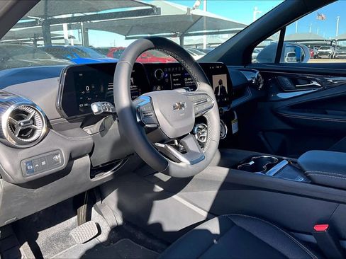 New 2025 Chevrolet Blazer EV LT image 9