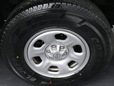 Used 2022 Nissan Frontier S image 36