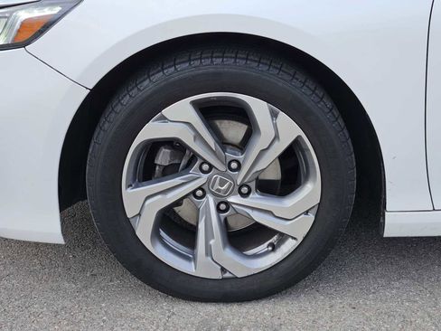 Used 2020 Honda Accord EX image 9