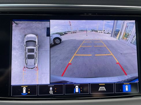 Used 2022 Buick Enclave Premium w/ Experience Buick Package image 8