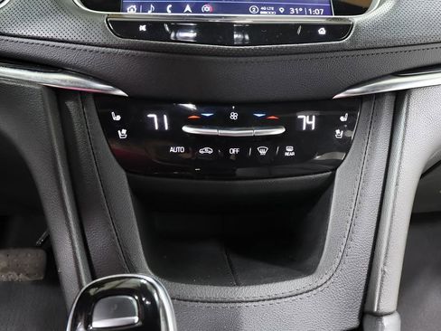 Used 2023 Cadillac XT5 Premium Luxury image 10