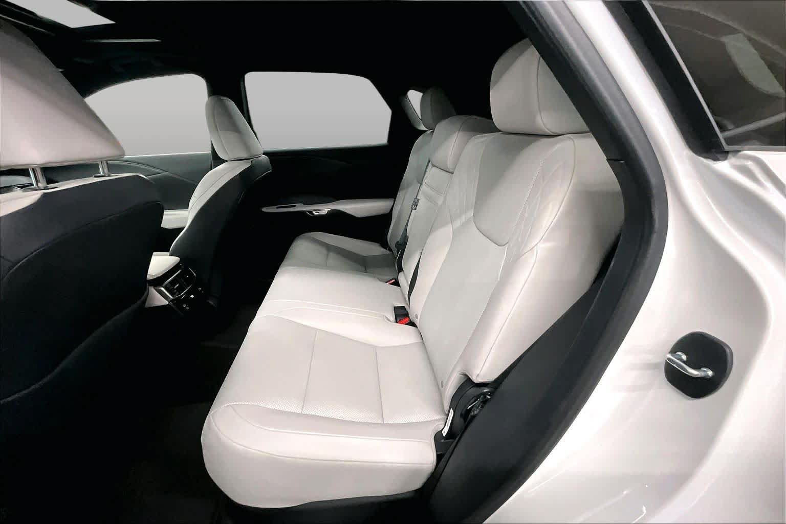 Used 2024 Lexus RX 350 Premium w/ Convenience Package FWD image 19
