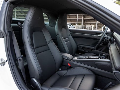 Certified 2024 Porsche 911 Targa 4S image 45