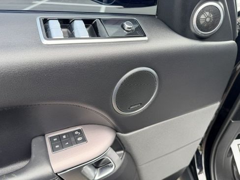 Used 2019 Land Rover Range Rover Sport HSE AWD/4WD image 9