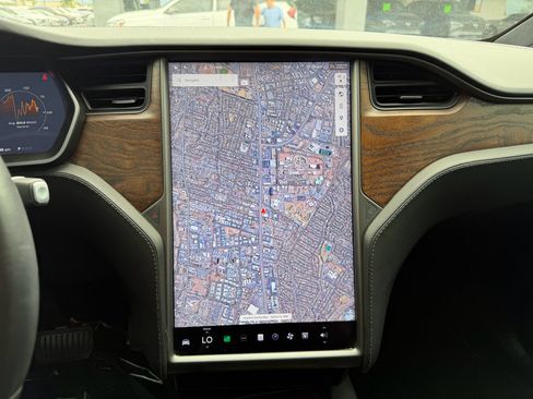 Used 2021 Tesla Model X Long Range AWD/4WD image 18