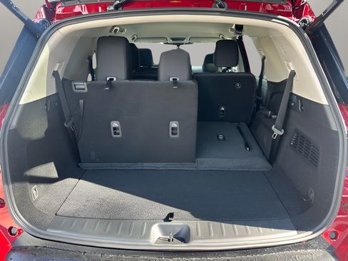 Certified 2026 Nissan Pathfinder SV AWD/4WD image 25