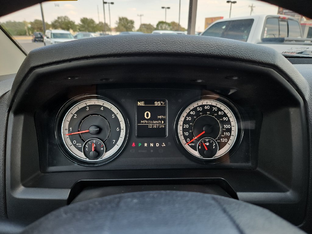Used 2022 RAM 1500 Classic SLT RWD image 23