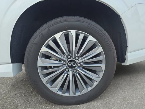 Used 2025 INFINITI QX80 Sensory AWD/4WD image 32