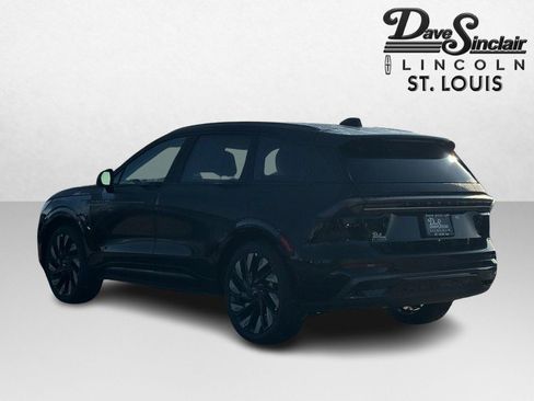 New 2026 Lincoln Nautilus Reserve w/ Jet Appearance Package image 5