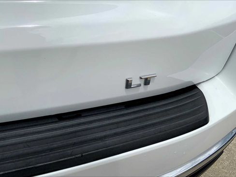 Used 2021 Chevrolet Tahoe LT image 17