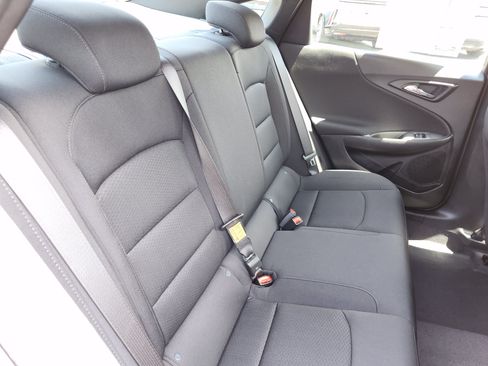 Used 2024 Chevrolet Malibu RS FWD image 19