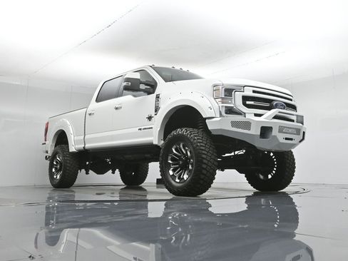 Used 2021 Ford F250 Lariat w/ Lariat Ultimate Package AWD/4WD image 48