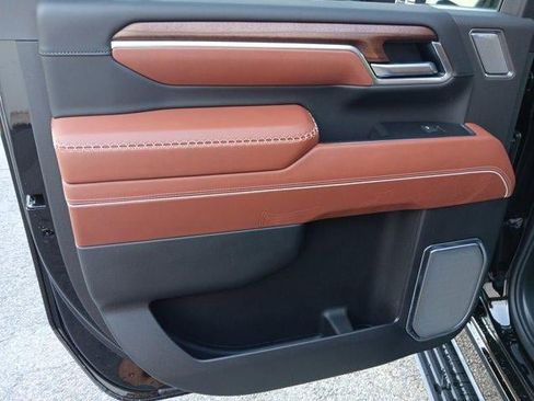 New 2026 GMC Sierra 2500 Denali Ultimate w/ LPO, Black Badging Package AWD/4WD image 14